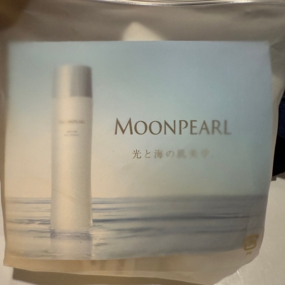Moonpearl Japan Skincare Sample Product Kit 4 items inside - Picture 2 of 2